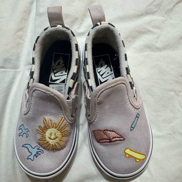 Vans skateistan Kids Slip-On Shoes - Pink - Picture 1 of 6